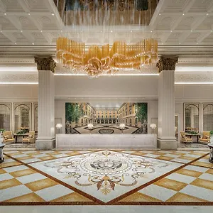 5* ホテル Palazzo Versace